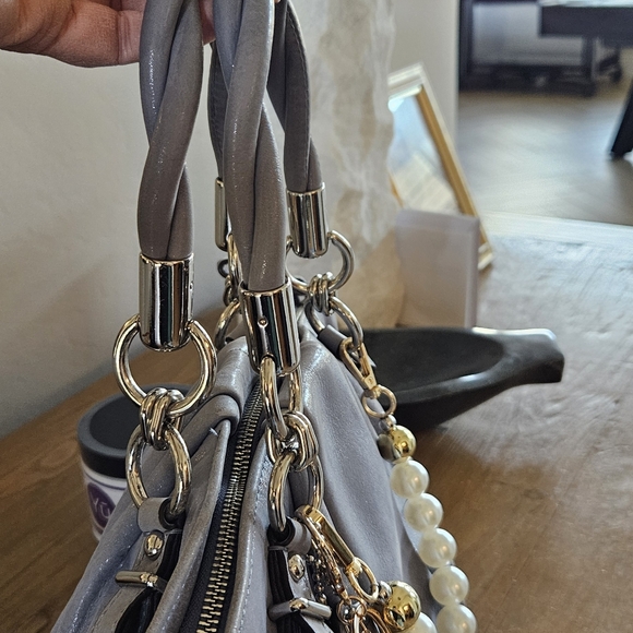 Coach bag blue periwinkle zip top braded handles with bag charms pearls - Picture 5 of 16